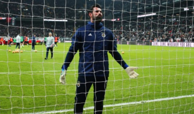 Volkan Demirel ile tribünler arsında gerginlik!