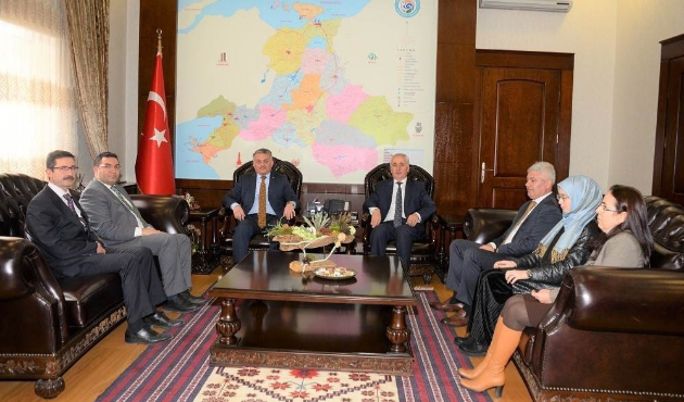 Balıkesir'de Vali Ersin Yazıcı, “Vergi vermek kutsal bir vatandaşlık görevidir”