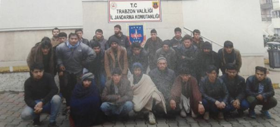 Göçmenleri İstanbul deyip Trabzon'a bıraktılar...
