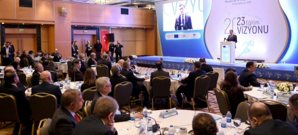 Erzurum'da Rektör Ömer Çomaklı, 2023 Eğitim Vizyonu Çalıştayına katıldı