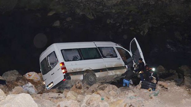 Hakkari'de katliam gibi kaza: 4 ölü 11 yaralı
