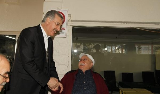 İstanbul'da Başkan Adayı İbrahim Ulusoy’dan 84 yaşındaki hastaya yardım eli