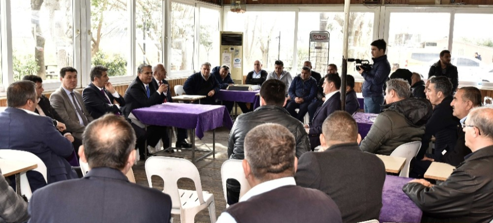 Antalya'da başkan Ümit Uysal, taksici esnafıyla buluştu