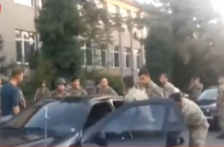 Zırhlı Birlikler Okulu'nda FETÖ'cü hainler böyle tutuklandı (VİDEO)