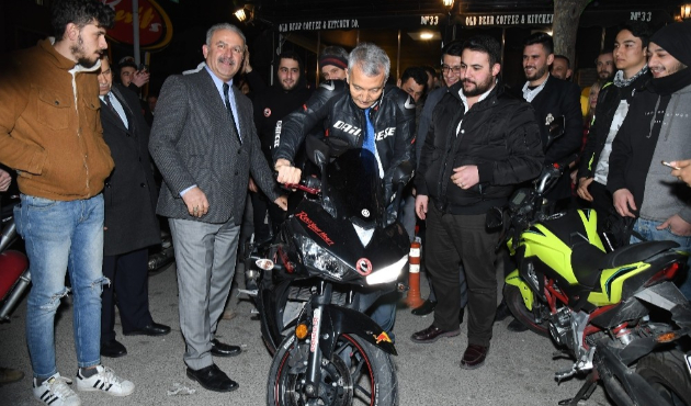 Isparta'da Başkan Yusuf Ziya Günaydın motosikletçilerle buluştu