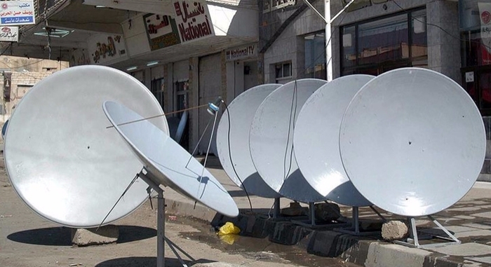 DAEŞ Musul'da çanak antenleri imha ediyor
