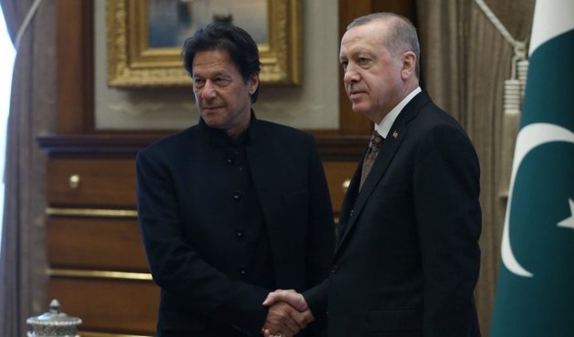 Erdoğan, Pakistan Başbakanı İmran ile görüştü...