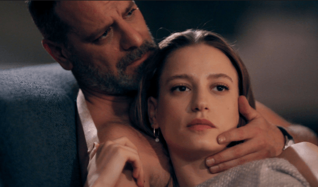Ozan Güven ve Serenay Sarıkaya'dan bornozlu paylaşım!