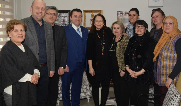Bilecik'te Başkan Fatih Bakıcı Yardım Sevenler Derneği’ni ziyaret etti