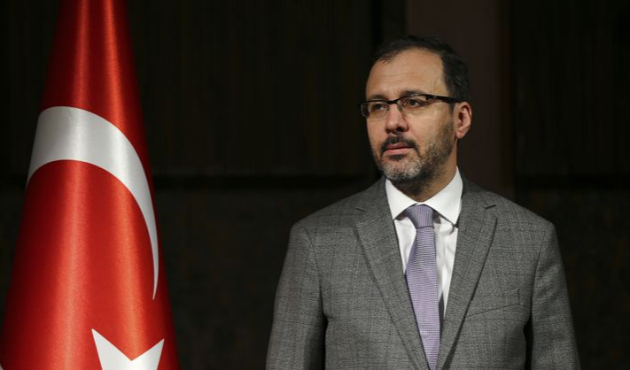 Bakan Kasapoğlu'ndan Emre Zafer Barnes'a tebrik!