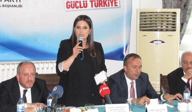 AK Parti’li Julide Sarıeroğlu: "Kadın güçlü olursa Türkiye güçlü olur"