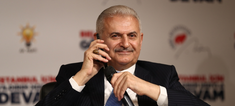 Binali Yıldırım'dan gençlere Erdoğan sürprizi...