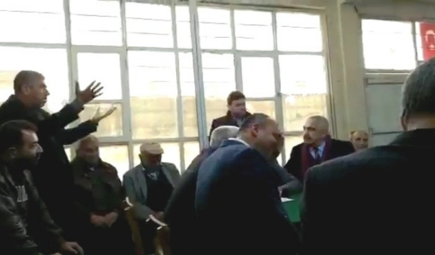 İYİ Parti'li başkan vatandaşı azarladı!