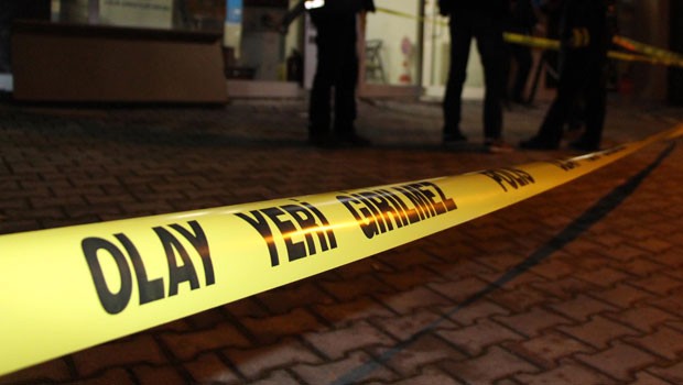 43 yıllık kocasını başına taşla vurarak öldürdü