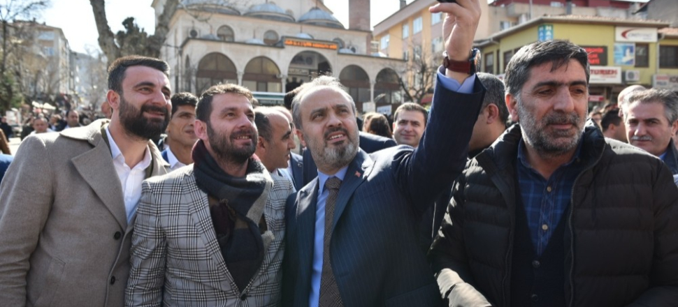 Bursa'da Alinur Aktaş’tan miting gibi açılış