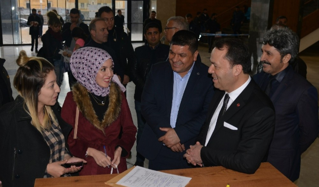 Diyarbakır'da Muhsin Eryılmaz, memur adaylarını ziyaret etti