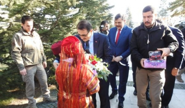 Çorum'da Bakan Fatih Dönmez'den 'Mini biyogaz reaktörü' açıklaması