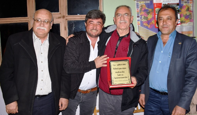 Aydın'da Başkan Gürşat Kale’ye plaketli hizmet teşekkürü