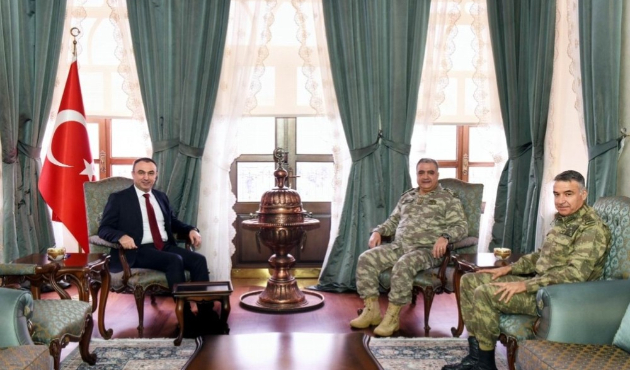 Kilis'te Vali Recep Soytürk’e komutanlardan ziyaret