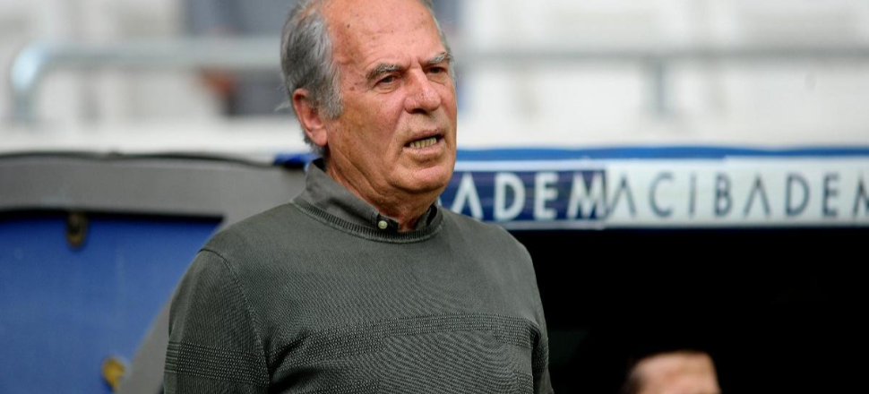 Mustafa Denizli hastaneye kaldırıldı!