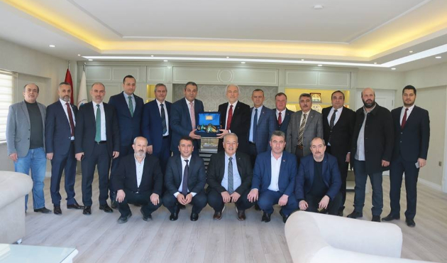 Kütahya'da Başkan Kamil Saraçoğlu, oda başkanlarıyla buluştu