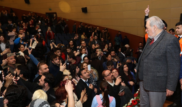 Mersin'de İlber Ortaylı, Çanakkale Zaferi’ni anlattı