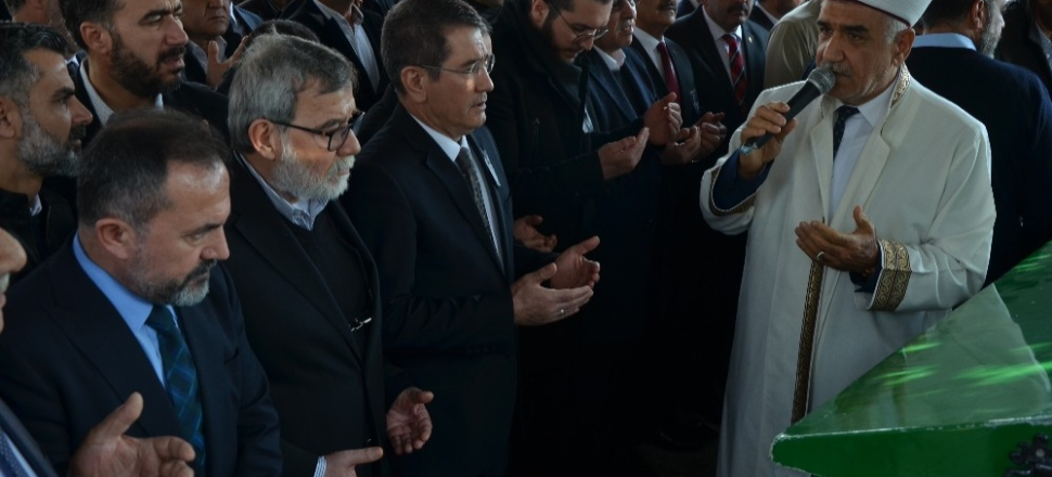 Adana'da AK Parti’li Ömer Küpeli son yolculuğuna uğurlandı