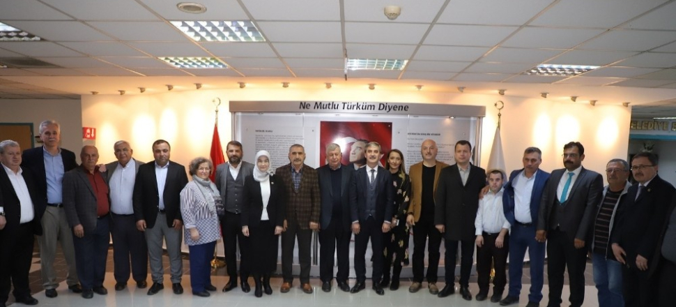Manisa'da Başkan Turgay Şirin’den meclis üyelerine plaketli teşekkür