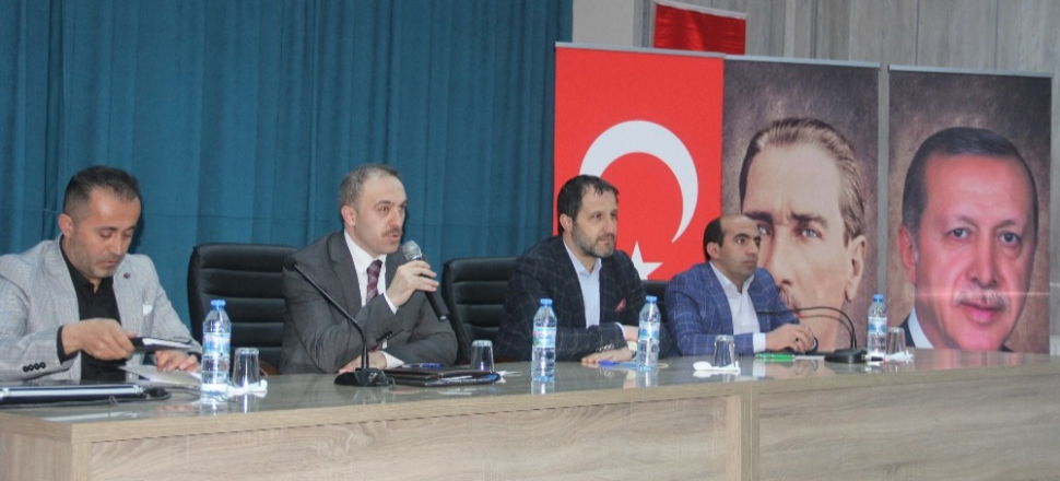 Hakkari'de Başkan Vekili Cüneyt Epcim, spor camiasıyla buluştu