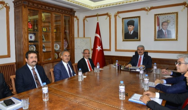 Kırşehir'de Vali İbrahim Akın, halk günü toplantısına katıldı