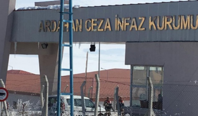 Cezaevinde bıçaklı kavga!