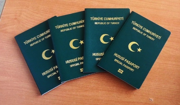 Bakan Çavuşoğlu'dan yeşil pasaport mesajı!