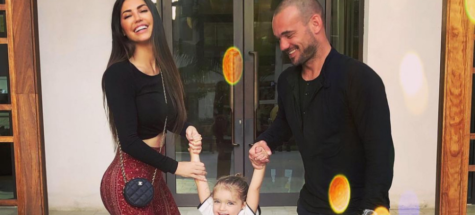 Wesley Sneijder'den boşanma iddialarına yanıt!