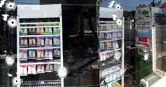 Ensar Vakfı Şube Başkanı'nın marketine silahlı saldırı!