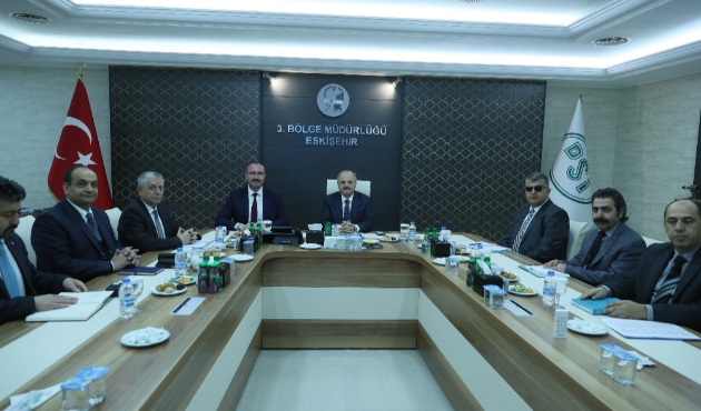 Eskişehir'de Vali Özdemir Çakacak DSİ 3. Bölge Müdürlüğünü ziyaret etti
