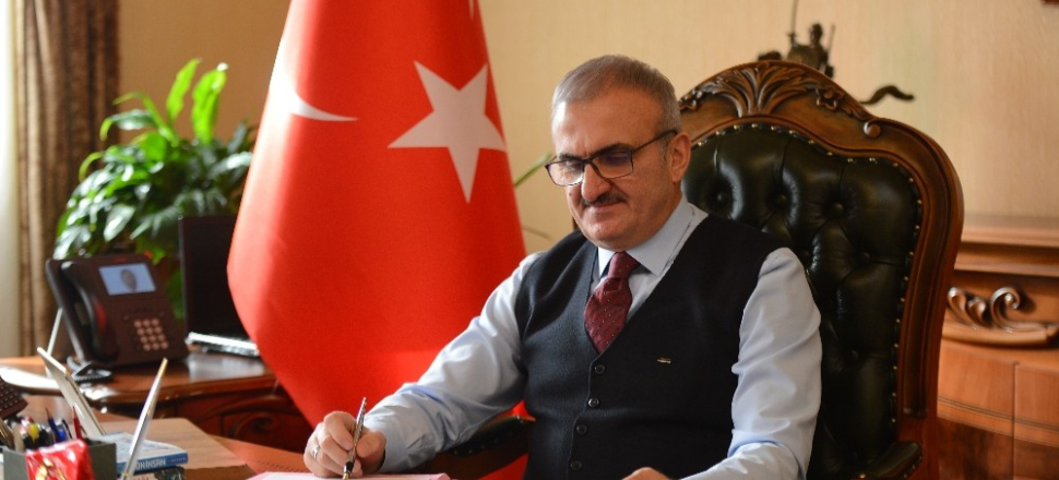 Antalya'da Vali Münir Karaloğlu: "Kadınlar baş tacımızdır"