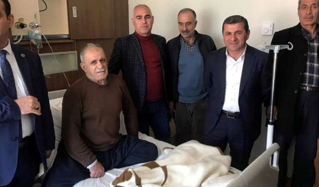 Siirt'te Ak Partili başkan adayı Salim Seven, durmaksızın çalışıyor