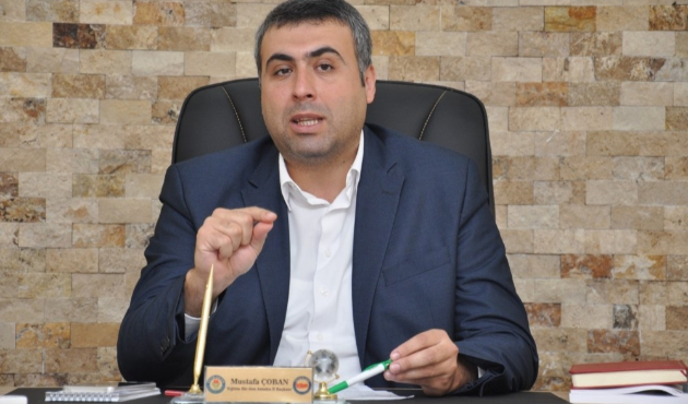 Antalya'da Mustafa Çoban : ’Kadın kapitalizmin figürü oldu’