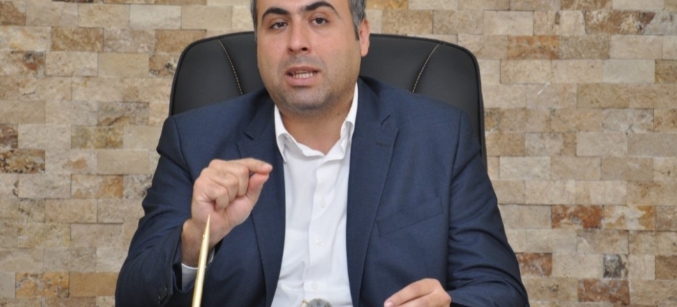 Antalya'da Mustafa Çoban : ’Kadın kapitalizmin figürü oldu’
