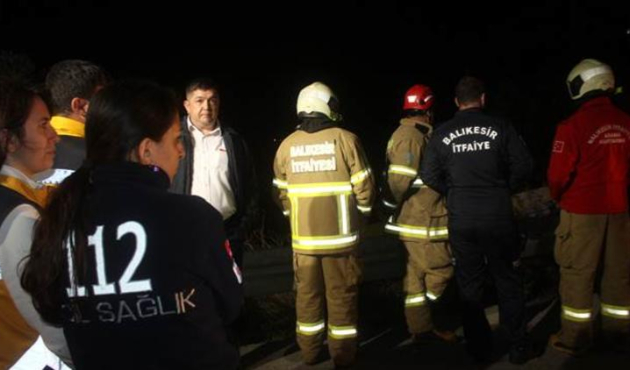 Balıkesir'de yolcu otobüsü ile kamyon çarpıştı!