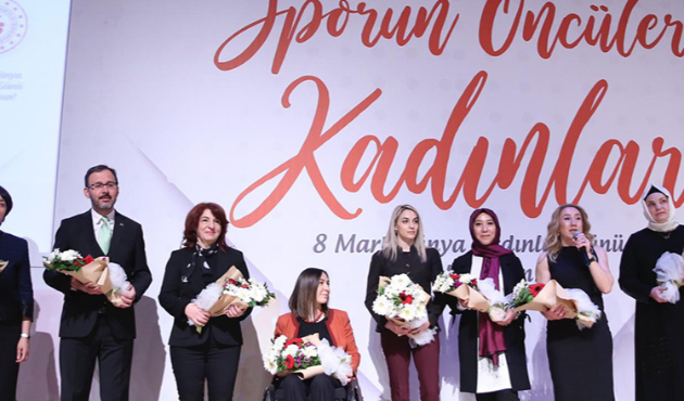 Bakan Kasapoğlu “Sporun Öncüsü Kadınlar” projesini duyurdu
