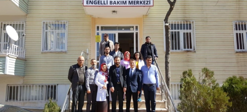 Diyarbakır'da Cevdet Nasıranlı, bakımevindeki yaşlıları ziyaret etti