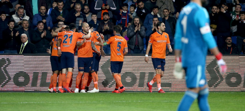 Başakşehir'i Fenerbahçe de durduramadı!