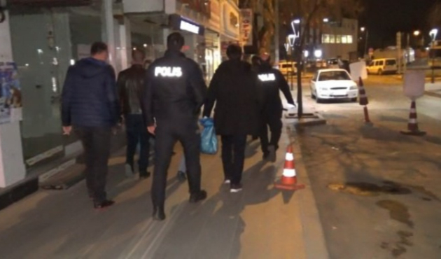 Gece yarısı kumar operasyonu!