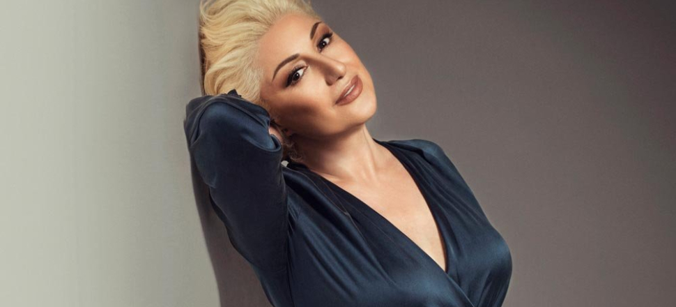 Muazzez Ersoy'un konser afişi olay oldu!