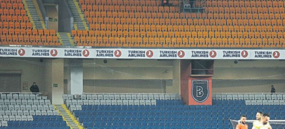 Gol atılınca "Büyük Başakşehir ailesi" sesleri yükseldi ama...