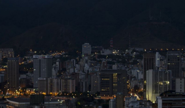Venezuela'da elektrik kesintisi 36 cana mal oldu!
