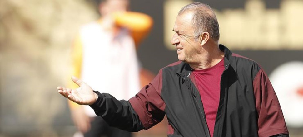 Fatih Terim her şeyi deniyor!