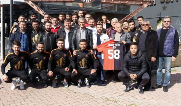 Antalya'da Nail Dülgeroğlu’ndan gençlere burs sözü
