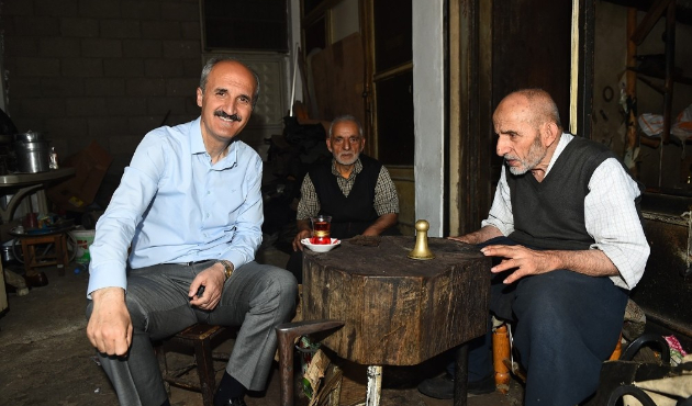 Kahramanmaraş'ta Başkan Necati Okay: "Genel siyasetle yereli karıştırmamalı"
